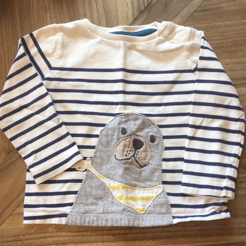 Excellent Mini Boden embroidered seal shirt 6-12m